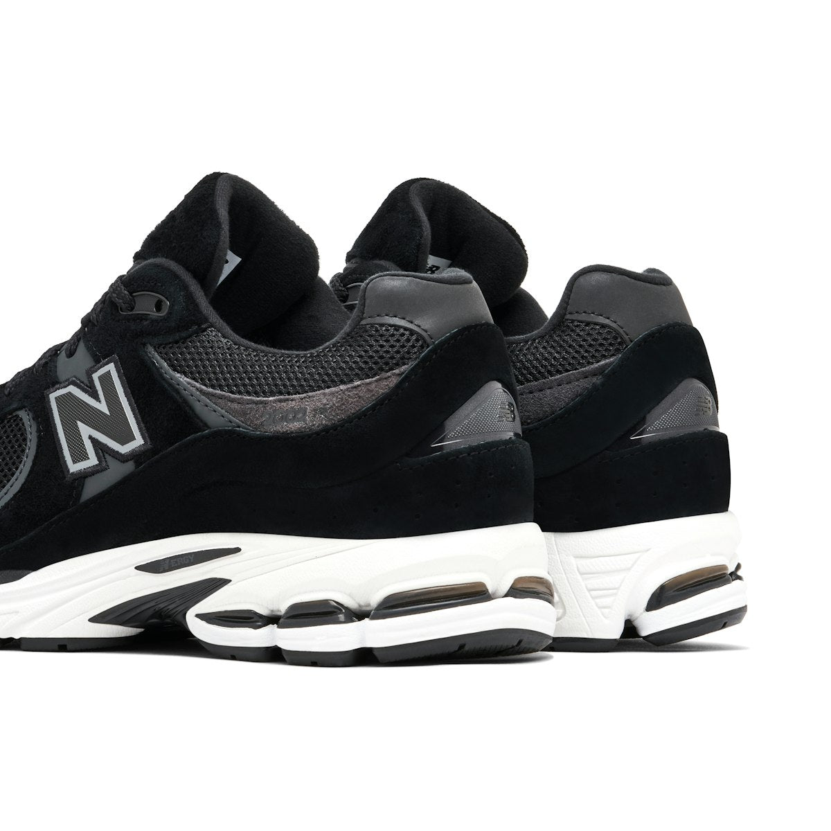 New Balance 2002R Black Gunmetal